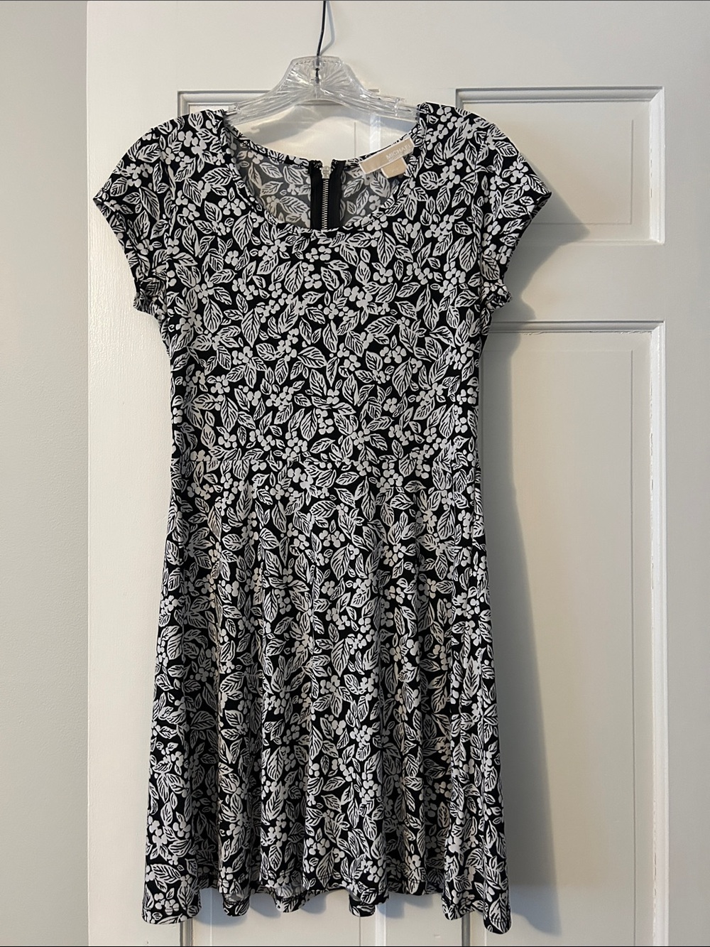 MICHAEL Michael Kors Black & White Floral Fit-and-Flare Dress PS